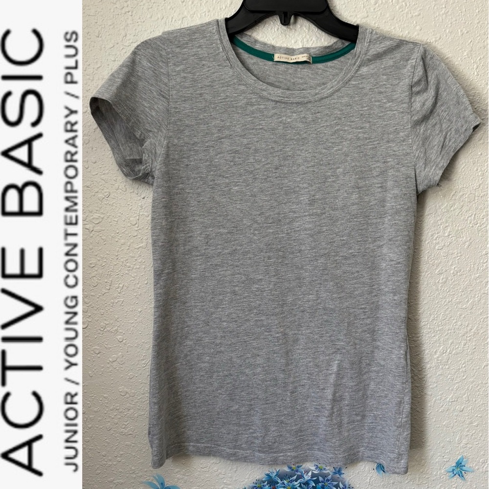Women’s Top Active Basic